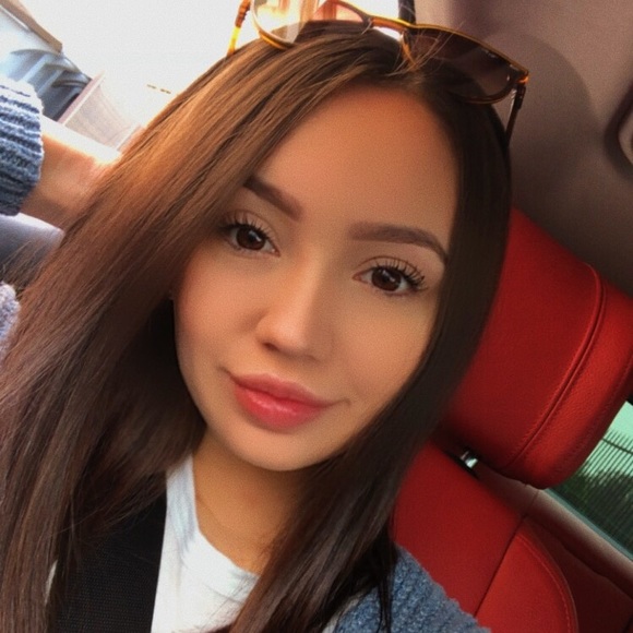 Meet your Posher, Brittany - Picture 1 of 1